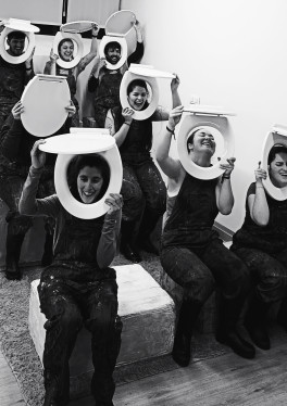 AULA DE TEATRO DO CAMPUS DE OURENSE. UVIGO. GRUPO MARICASTAÑA - INSURRECCIÓN